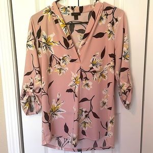 Ann Taylor Factory Blush Pink Flowered Quarter Sleeve Blouse